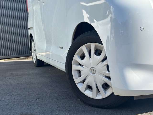気になる点がございましたら、お気軽にお電話下さい。内外装の状態など、実物を見ながらの詳細確認説明を正確に申し上げます。また希望のお写真をメールやFAXでお送りさせていただきます。