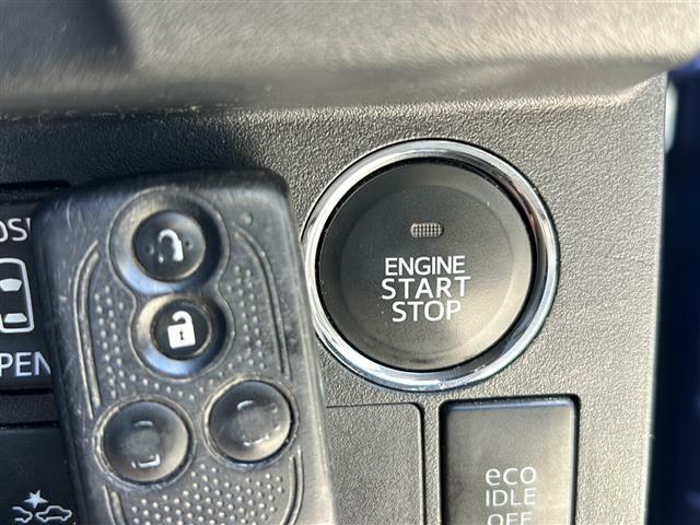 【スマートキー・プッシュスタート】鍵を挿さずにポケットに入れたまま鍵の開閉、エンジンの始動まで行えます。