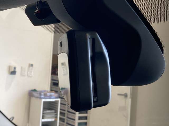 【バックミラー】『バックミラー周辺』の画像になります。写真の内容に関してご不明点、ご質問等がございましたらお気軽にガリバー店舗までお問い合わせください。