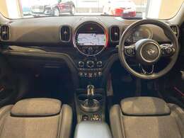 【インパネ全体】『インパネ全体』の画像になります。写真の内容に関してご不明点、ご質問等がございましたらお気軽にガリバー店舗までお問い合わせください。