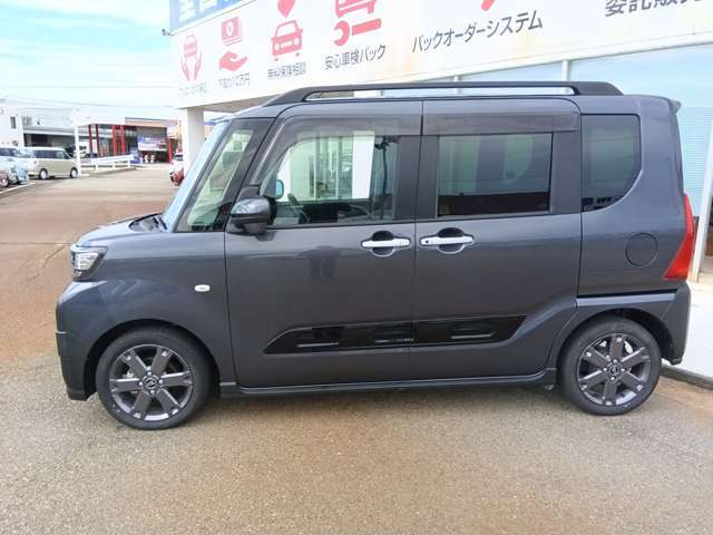 ☆☆自動車保険もフェニックスにお任せ下さい！☆☆保険のお見積もりはもちろん無料！！更新・内容変更・乗り換え手続き大歓迎です♪♪専任スタッフとお気軽に保険のお話してみませんか？？気になる方はスタッフ迄