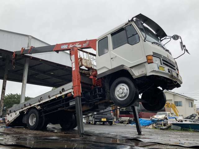 お車の磨きも承ります。お気軽にご相談ください♪