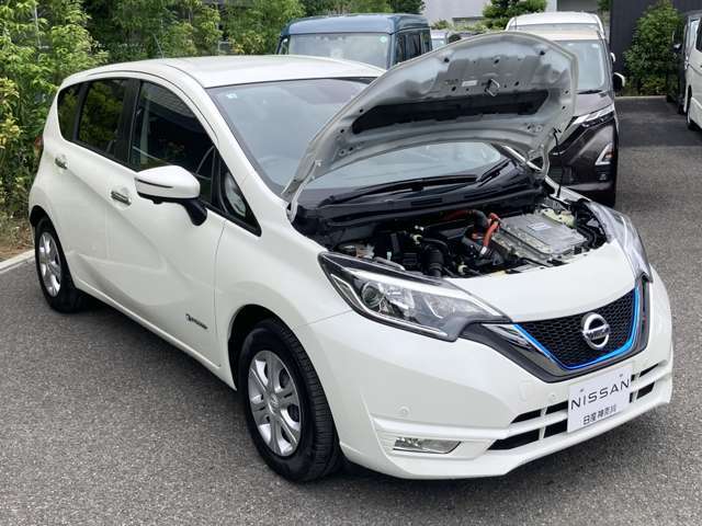 【日産ワイド保証1年（期間内走行距離無制限）】駆動系・電装系（消耗品・油脂類を除く）等に適応いたします。納車後、全国2,000以上（神奈川県内弊社119）の日産サービス工場が愛車をサポートいたします。
