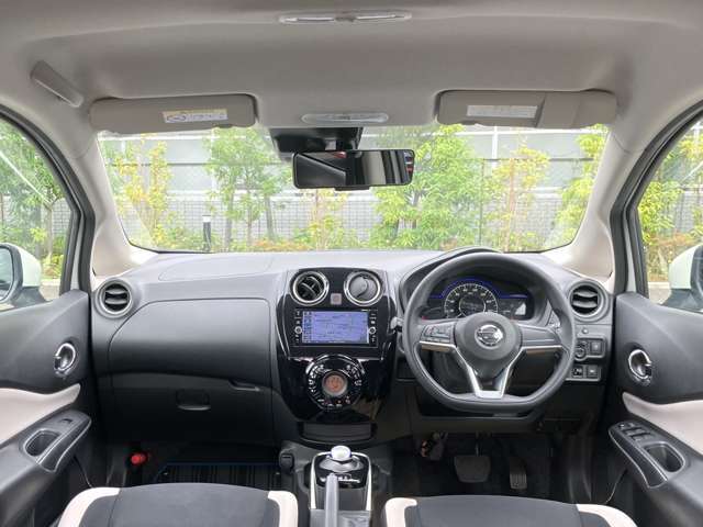 【支払総額】＝車両本体価格+諸費用(神奈川県内ナンバーでの登録＆当店受渡し納車として試算した合計額)※希望ナンバー取得 神奈川県以外のナンバー登録 自宅へのご納車につきましては追加費用が発生いたします