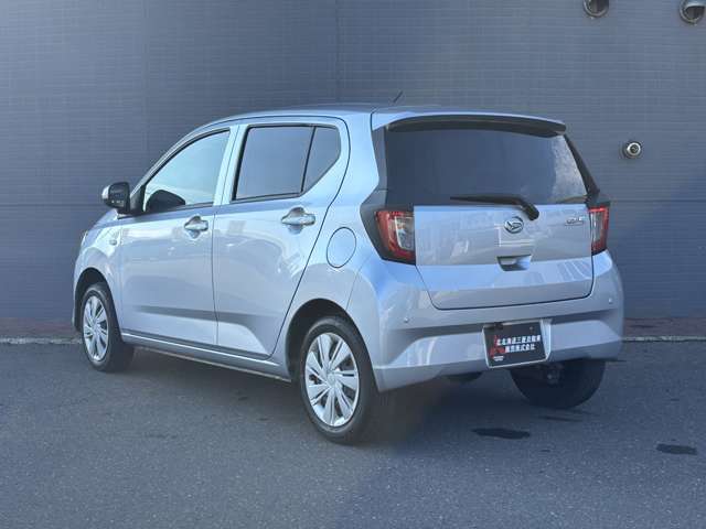 納車前には弊社サービス工場で点検・整備を実施します。全車三菱認定保証、最寄りの三菱ディーラーで無料1か月点検を受けられますので安心です。※詳細は店舗までお問合せください。