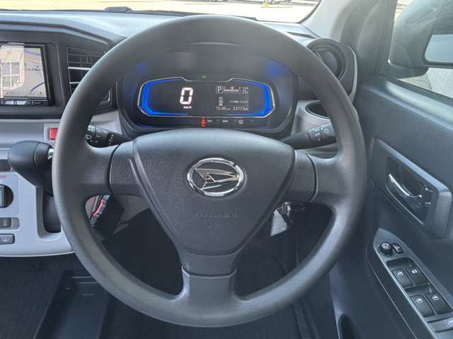 運転のしやすいシンプルなハンドルです★