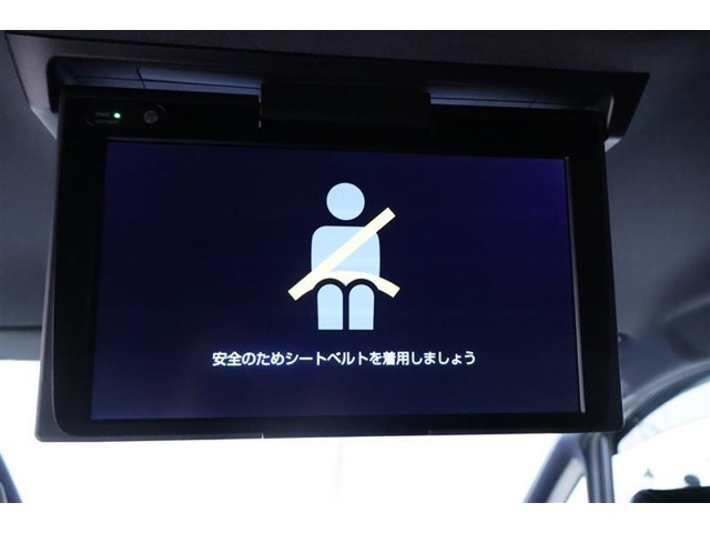 後席モニター付きでロングドライブも飽きずに楽しめます！