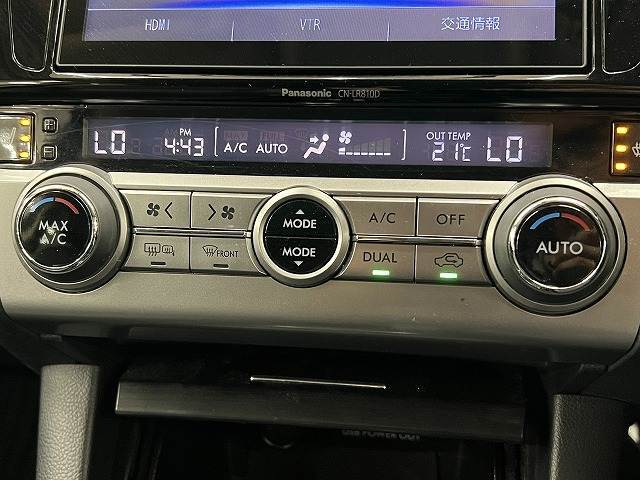 【オートエアコン】車内温度をセンサーが感知してご希望の車内温度になるよう、風量も自動で調整してくれます☆