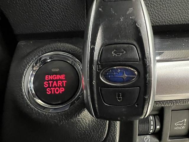 【スマートキー】車内へのアクセスやエンジン始動が楽々に行える今や必須アイテムのキー複製防止の「イモビライザー」まで備わっております
