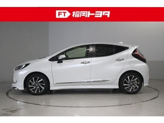 トヨタ認定中古車、評価4。キズ、へこみが少なく全体的に良好です。
