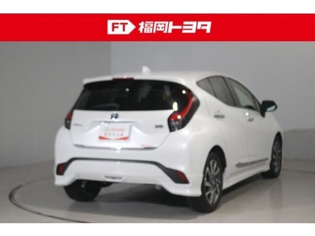 ☆トヨタ認定中古車☆ハイブリットシステム診断書と初度登録年月から10年間（走行20万キロまで）、ハイブリット機構の無料保証が付いています。