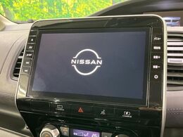 【純正ナビ】人気の純正ナビを装備。オーディオ機能も充実しており、Bluetooth接続すればお持ちのスマホやMP3プレイヤーの音楽を再生可能！毎日の運転がさらに楽しくなります！！