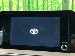 【8インチ　ディスプレイオーディオ】大画面のディスプレイはAppleCarPlayやAndroidAutoが利用可能。大きな画面でスマホナビアプリ等が利用いただけます♪