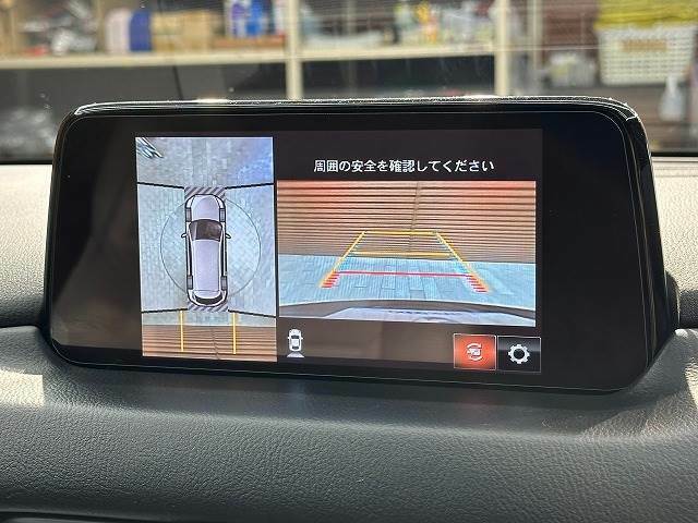 【アラウンドビューモニター】全周囲カメラで危険察知。狭い駐車場でも安心して駐車できますね。