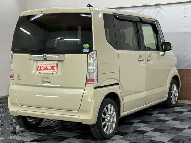 当店は安心のJUメンバーショップ！！JUでの仕入れや下取り車など展示しております☆（JU＝社団法人日本中古自動車販売協会連合会）