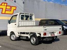 安心の日産ディーラー下取のお車になります。オークション仕入れではなく、ディーラー下取だから出来るお買い得価格！諸費用も安いので、他のお店と総額で比べてください。整備や保証も含まれているので、安心です。