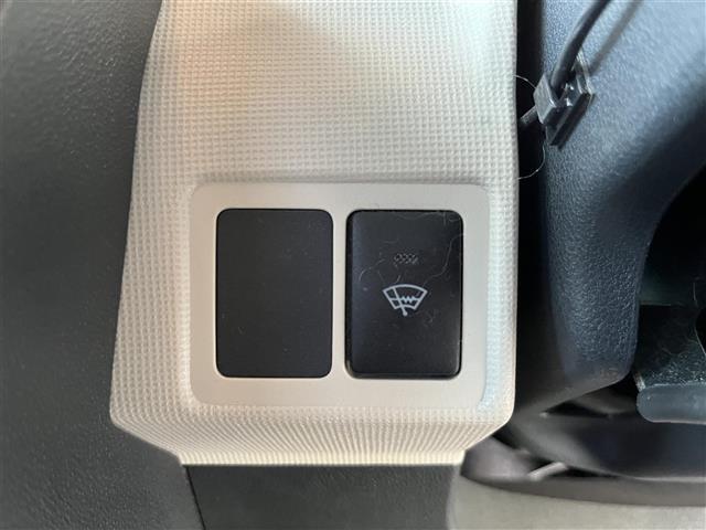 【運転席操作部】『運転席周辺の装備』の画像になります。快適なドライブを楽しむための機能が装備されています！運転席から触れるので使いやすいです！