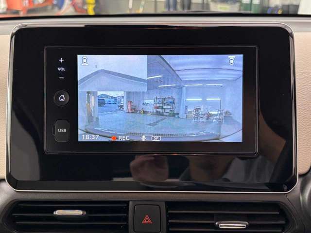 便利なバックカメラ装備。苦手な駐車もラクラクです☆