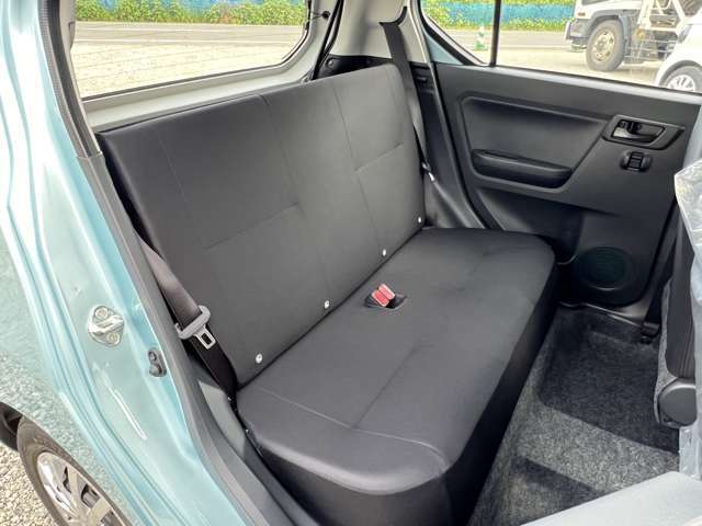 自動車の販売はもちろん、各種自動車保険の取り扱いをいたしております。当社で自動車保険に加入頂ければ、レッカーサービス、面倒な事故対応や修理等も窓口一つでサポートいたします。
