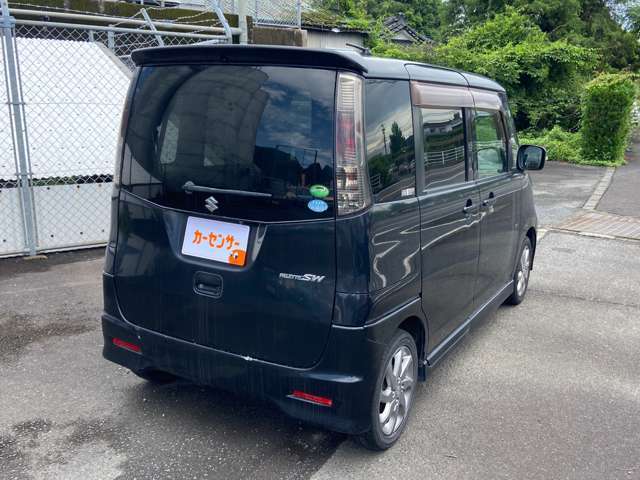 溝部鹿児島空港ICから車で10分。国道504号線沿いに御座います。