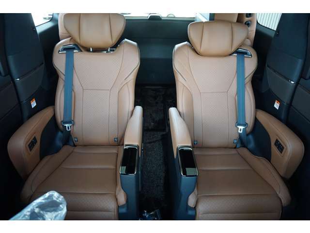 大人気ヴェルファイア！！法人様1オーナー車両の入庫です！メーカー保証継承込みのプライスになっております。お問い合わせお待ちしております。
