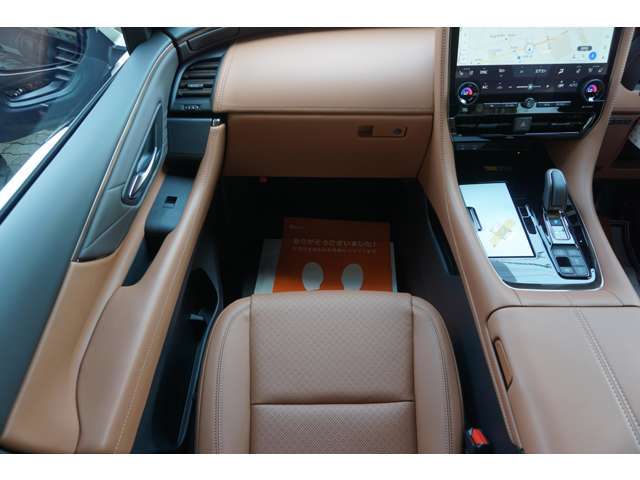 大人気ヴェルファイア！！法人様1オーナー車両の入庫です！メーカー保証継承込みのプライスになっております。お問い合わせお待ちしております。