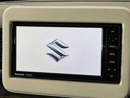 【純正ナビ】人気の純正ナビを装備。オーディオ機能も充実しており、Bluetooth接続すればお持ちのスマホやMP3プレイヤーの音楽を再生可能！毎日の運転がさらに楽しくなります！！