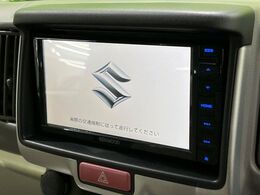 【純正ナビ】人気の純正ナビを装備。オーディオ機能も充実しており、Bluetooth接続すればお持ちのスマホやMP3プレイヤーの音楽を再生可能！毎日の運転がさらに楽しくなります！！