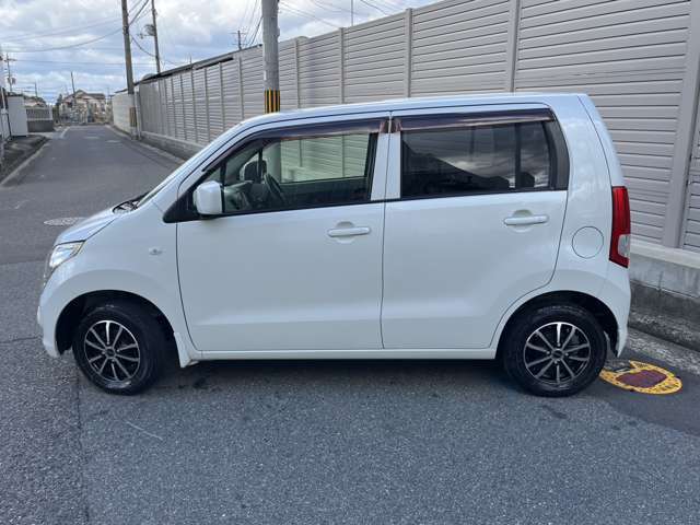 阪和道の堺インターからお車で約5分！電車でお越しの際の最寄り駅は南海鉄道泉北線【深井駅】となります！
