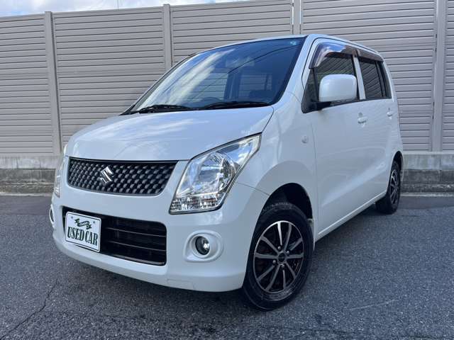 当店舗の在庫車両をご覧頂きありがとうございます！車両に関しては内装の清掃、外装の艶出しなど仕上げ済みです☆小規模ですが低価格で品質の良い在庫を揃えております！