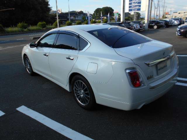 当社ならではの保証が納車日から付きます。詳細はスタッフまでお問合せ下さい。