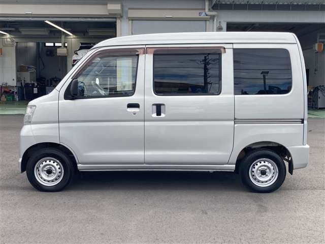 お客様のご来店心よりお待ちしております。お客様をお待たせすることなくお出迎えさせて頂くため、事前にお電話を1本頂けると幸いです。