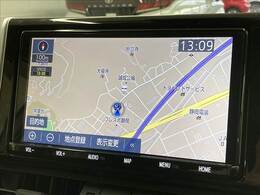 【純正ナビ】一体感のあるナビは、高級感ある車内を演出してくれます。Bluetooth再生などオーディオ機能も充実しておりますので、運転もより楽しめます♪