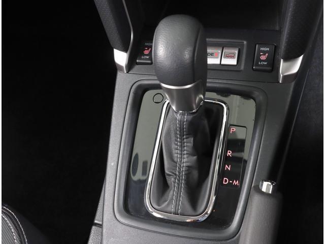 CVT(無段階変速)による滑らかな加速は振動も少なく燃費にも貢献、水平対向エンジンとの相性も良く快適性を高めています！！