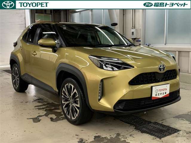 「中古車ハイブリッド保証」付き。ハイブリッド機構を無償で保証します。保証期間は、初度登録年月から10年目まで、またはロングラン保証が終わってから3年間。ただし累計走行距離が20万km以内です。