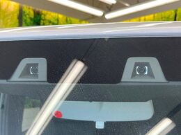 【スズキ　セーフティサポート】走行中に前方の車両等を認識し、衝突しそうな時は警報とブレーキで衝突回避と被害軽減をアシスト。より安全にドライブをお楽しみいただけます。