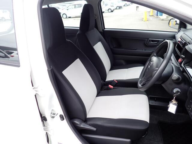 フロントシート、状態良好で安心です。大きな汚れもなく安心です