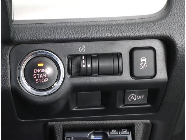 ボタンでエンジン始動が可能な、プッシュスタート機能搭載！もしもの時の、盗難警報装置イモビライザーも同時に装備されております！ キーレスのボタン、もしくは、ドアハンドルのスイッチセンサーで開閉可能です！
