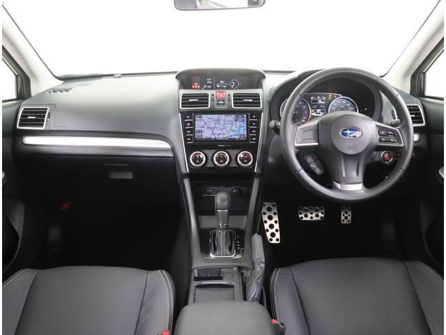 ドライバーが運転以外のことに気を遣うことなく、疲れにくく、安心・集中して運転ができる。SUBARUは視界設計をはじめ、操作パネルやシートのデザインなど細部にまでこだわっています。