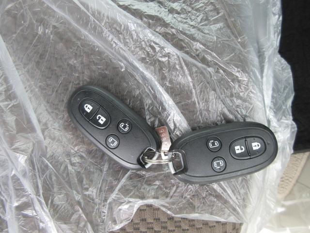 車両キーはこのようになっております！最近は防犯上、安全な造りになっていますよ！