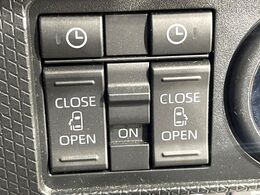 【両側パワースライドドア】スマートキーや運転席のスイッチで後席両側スライドドアの開閉が可能♪電動だから力を入れてドアを開ける必要が無く、小さなお子様でも簡単に開け閉めでき快適です♪