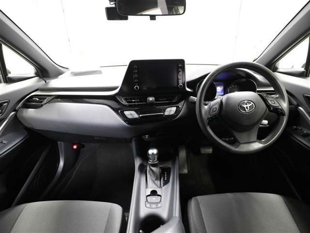 SUVならではの見晴らしの良い前方視界で快適なドライブをお楽しみいただけます！