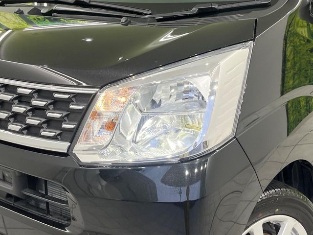 【LEDヘッドライト】悪天候や夜間走行時も良好な視界を確保し安心して運転できる高輝度LEDヘッドライトを装備！点灯速度が早く、消費電力も抑えられています。