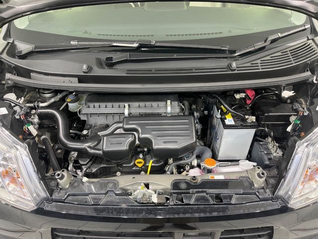 親切・丁寧な専門メカニックスタッフが応対！・車検・点検整備・事故等の修理などアフターサービスも安心。お車のカスタマイズもネクステージのサービススタッフまでご相談ください！