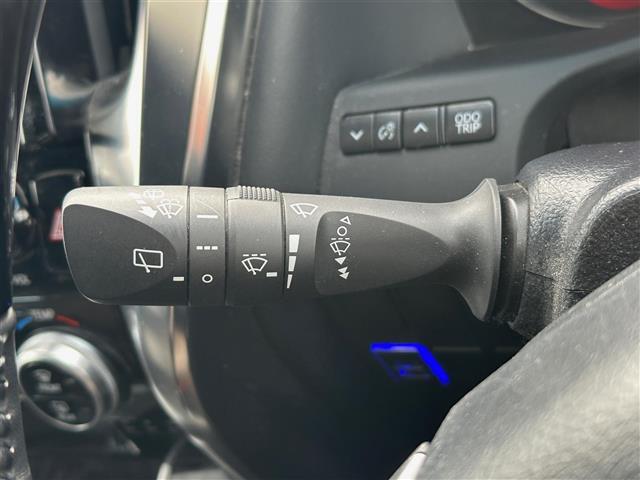 【運転席操作部】快適なドライブを楽しむための機能が装備されています！運転席から触れるので、使いやすいです！除菌プランいれていただくと、さらに清潔で安心していただけます！
