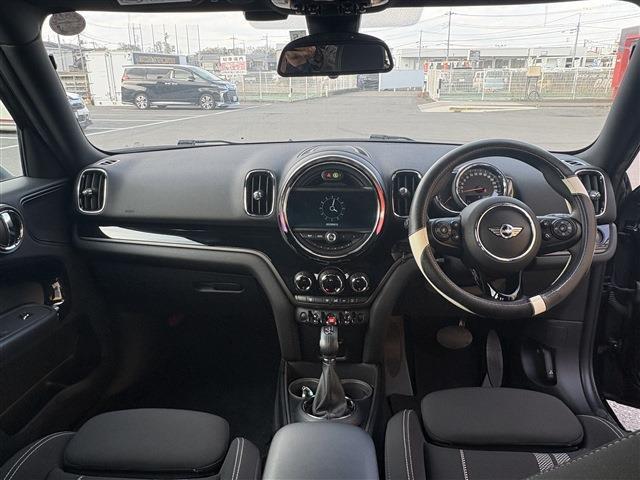 ☆全国陸送OK♪各種クレジット＆リース有り♪当社の在庫車輌はユーザー様からの買取車両がほとんどです♪当店の車輌は特に稀少価値が高い車輌を取り揃えております。