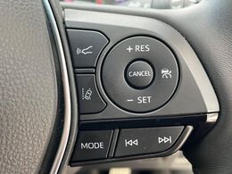 【トヨタセーフティセンス】走行中に前方の車両等を認識し、衝突しそうな時は警報とブレーキで衝突回避と被害軽減をアシスト。より安全にドライブをお楽しみいただけます。