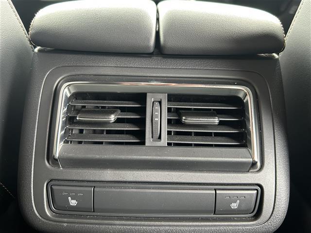 気になる車はすぐにお問い合わせください！画面右側の0066から始まる無料ダイヤルからお問い合わせ下さい！専門スタッフがお車のご質問にお答えいたします！