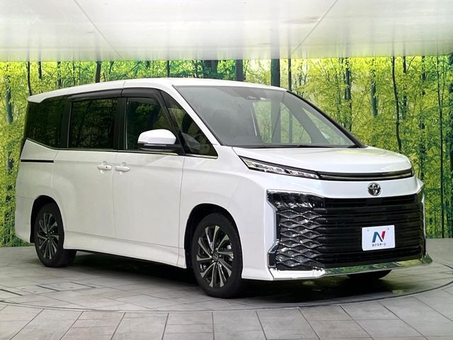 大好評のボディコーティング「弾スプラッシュコート」もご納車までに施工可能。通常のガラスコートと異なる、耐久年数6年の無機質ガラスコーティングが、ボディをキレイな状態に保ってくれます。
