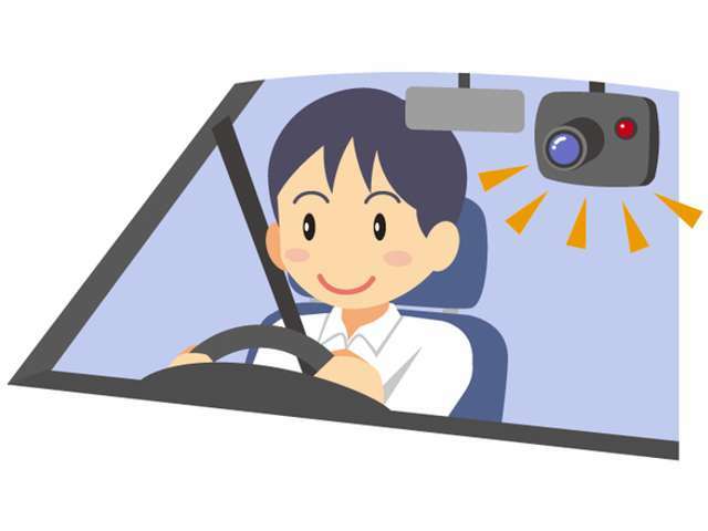 Aプラン画像：運転中の「万が一」を記録することで、交通事故処理の迅速化や、安全運転意識の向上などのメリットがある他、気軽にドライブ中の映像を記録し、楽しむこともできます。
